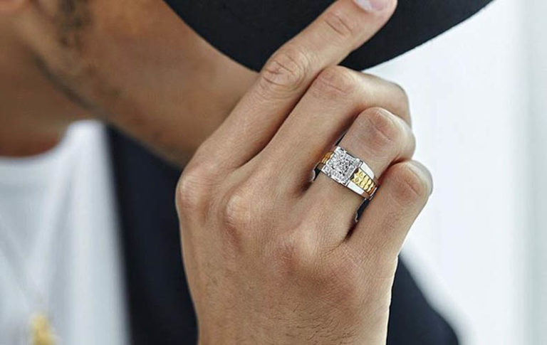 Cincin Mewah Untuk Pria