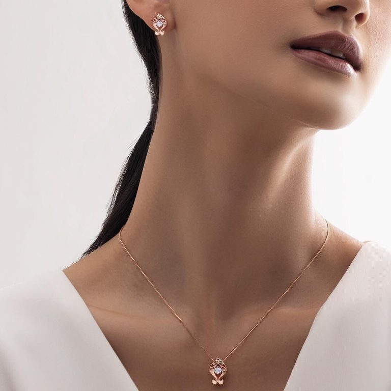 kalung berlian cantik